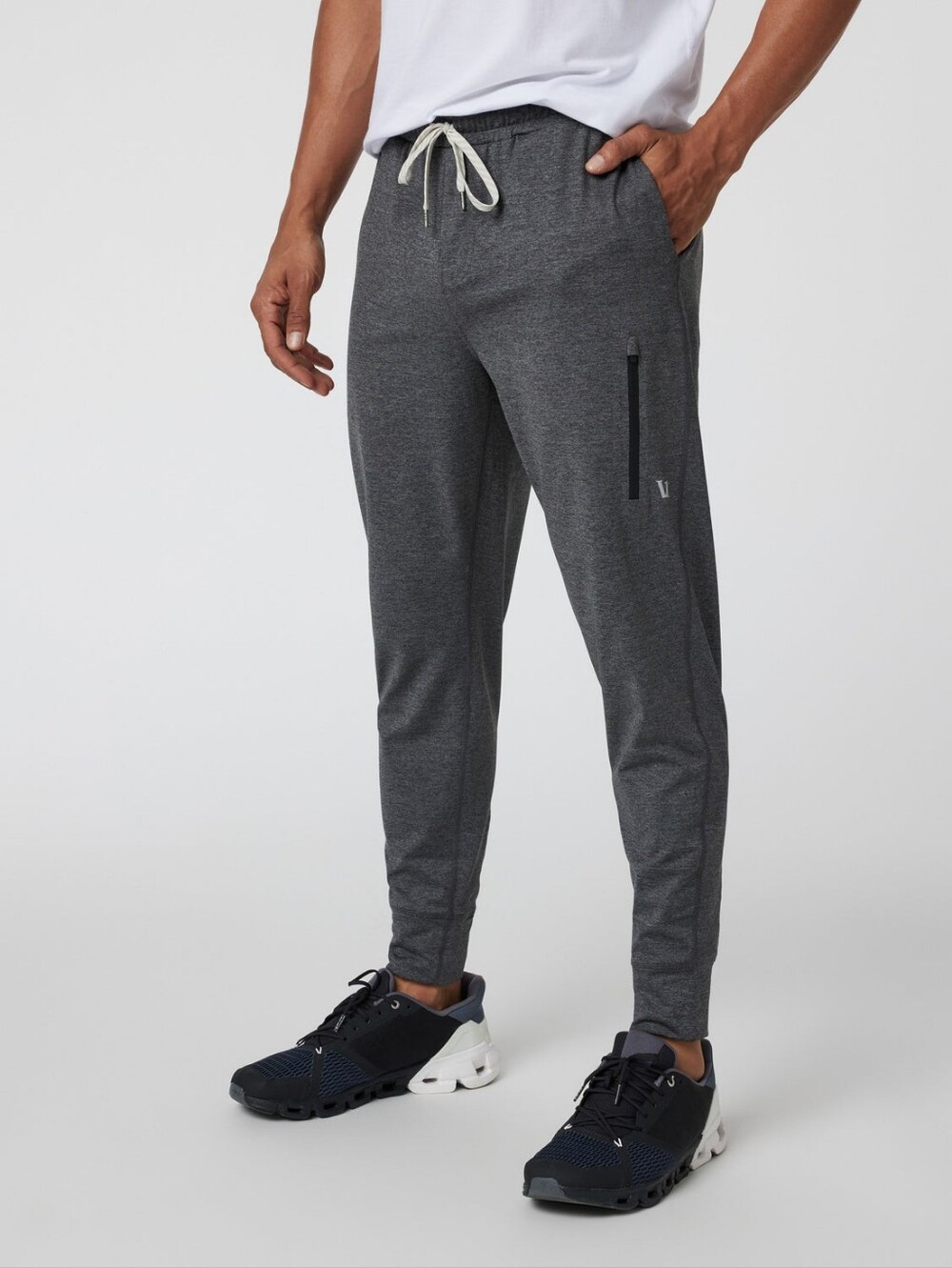 Vuori Men's Sunday Performance Jogger in Charcoal Heather Size Medium